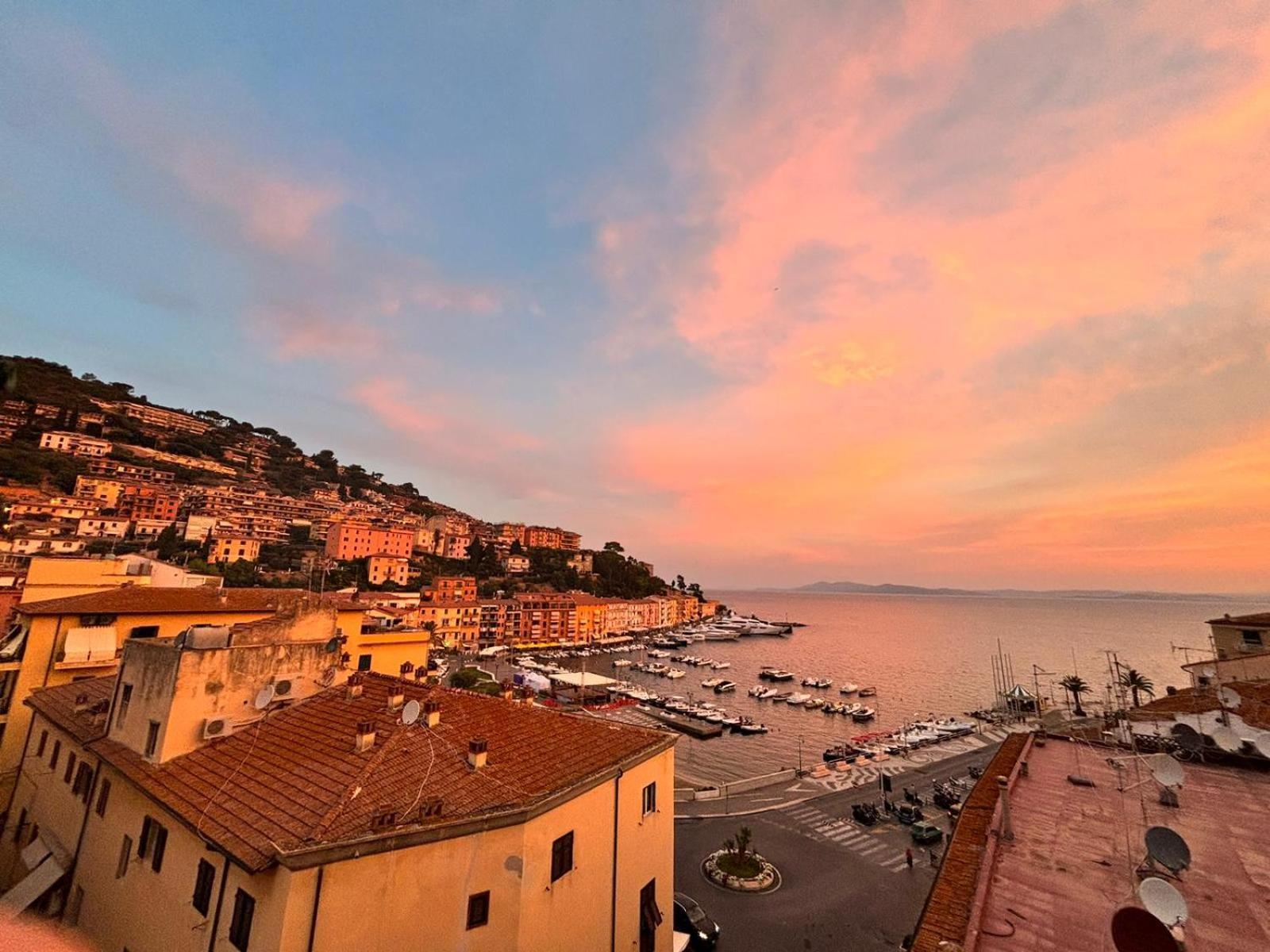 La Casetta In Piazza ポルト・サント・ステーファノ エクステリア 写真